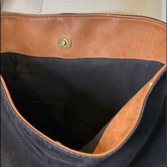 American Eagle Suede Crossbody Hobo Bag - Picture 6 of 12